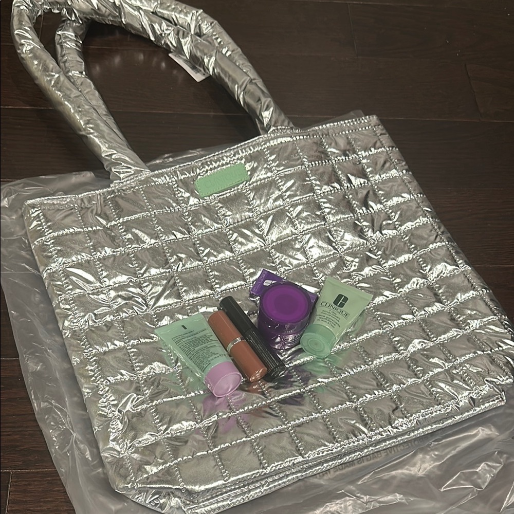Clinique skincare & Silver Quilted Tote Bag bundle- BRAND NEW